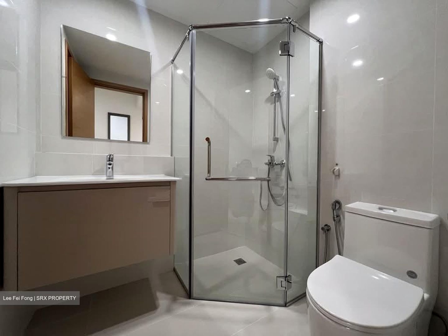 The Waterina (D14), Apartment #588243611